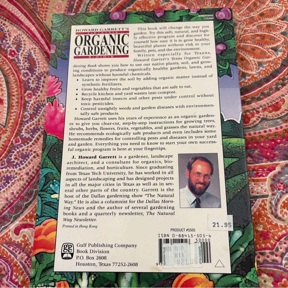 2/7.00 Book: Howard Garrett's Organic Gardening Book - Picture 2 of 2